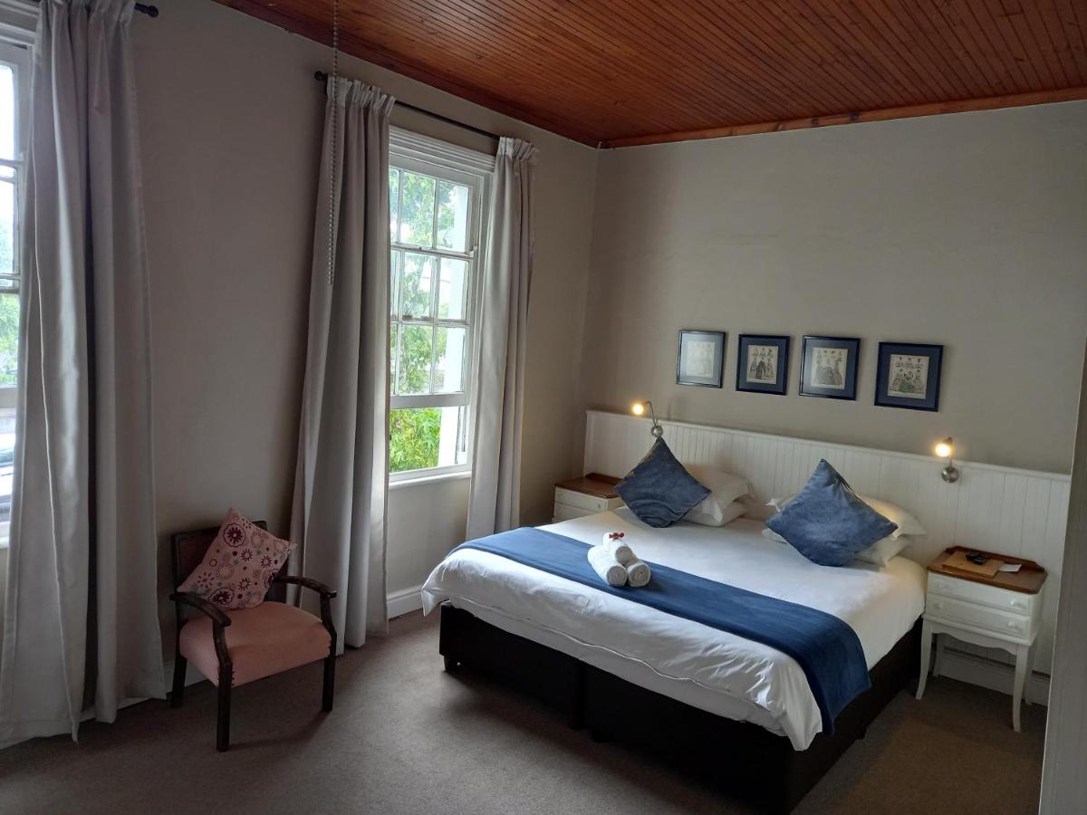 B&B Grahamstown - 137 High Street Guest House - Bed and Breakfast Grahamstown