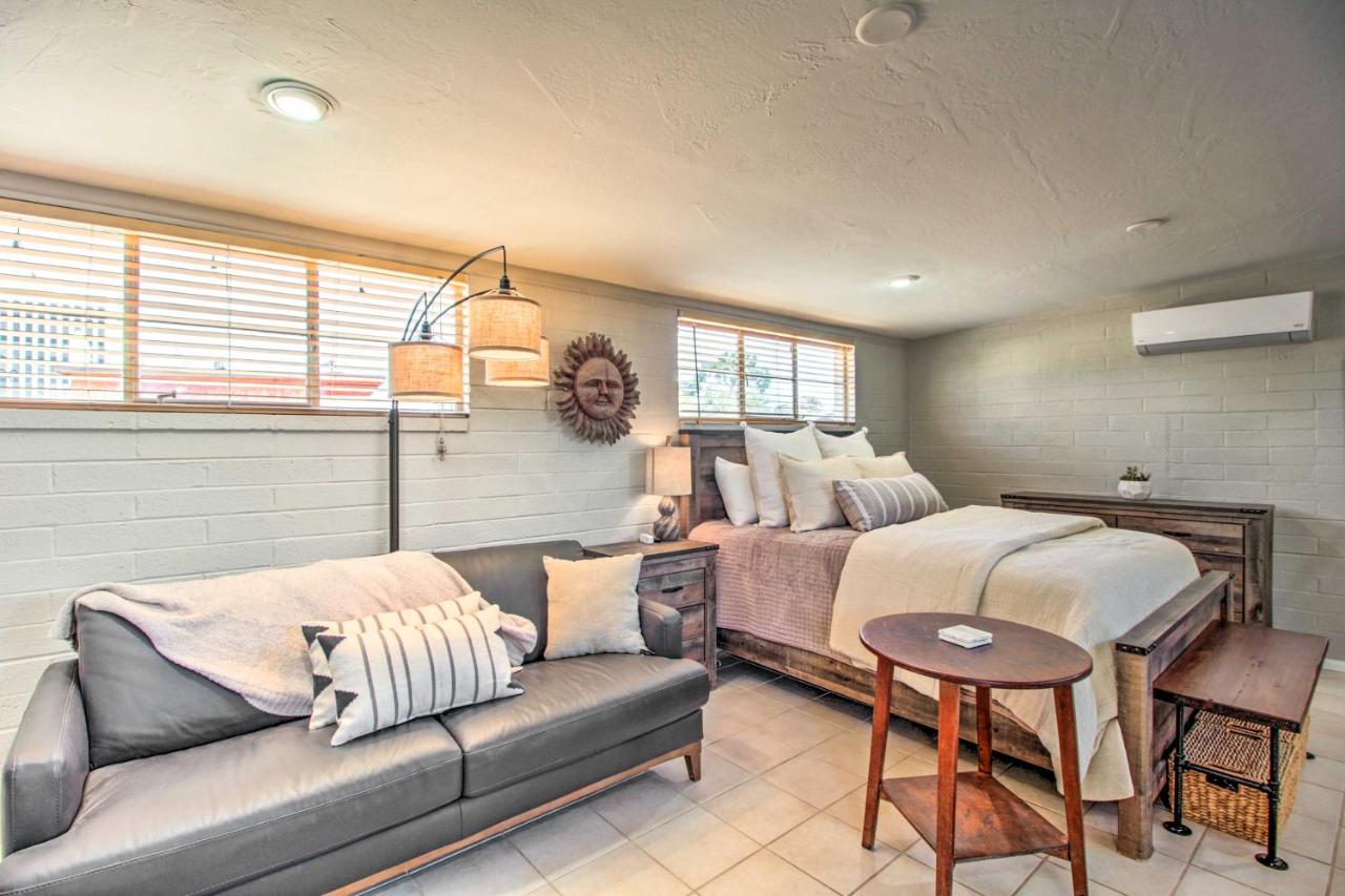Adorable Tucson Studio with Gas Grill and WiFi! - B&B