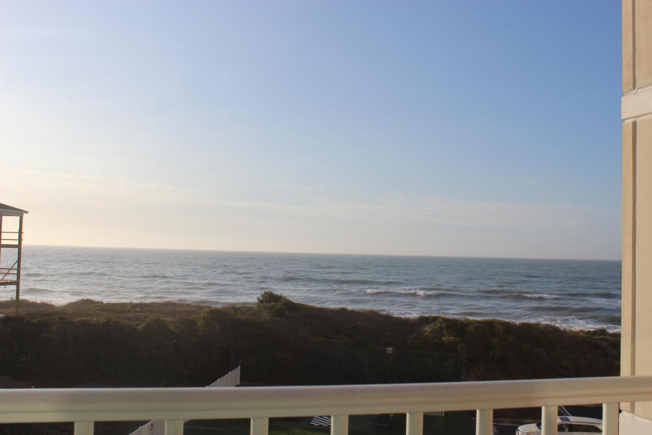 B&B North Topsail Beach - Ocean view, 2BR, 2BA Condo, St Regis 3213, Topsail, NC - Bed and Breakfast North Topsail Beach