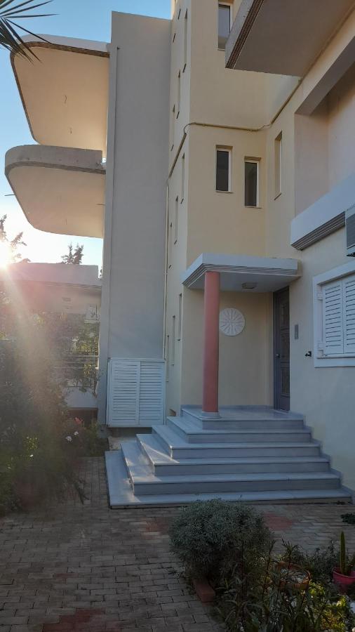 B&B Krathi - Akrata Rose Garden Apartments I - Bed and Breakfast Krathi