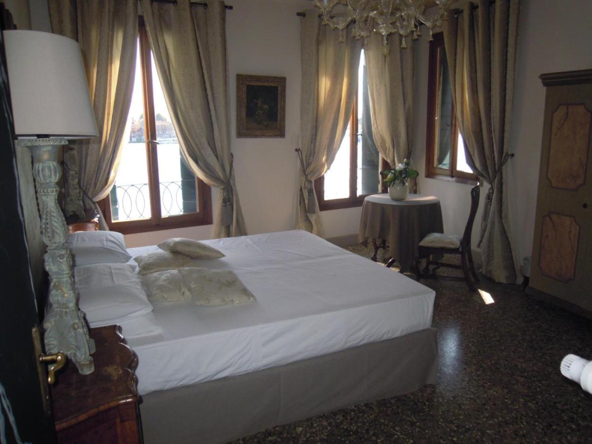Junior Suite con Vista Canale