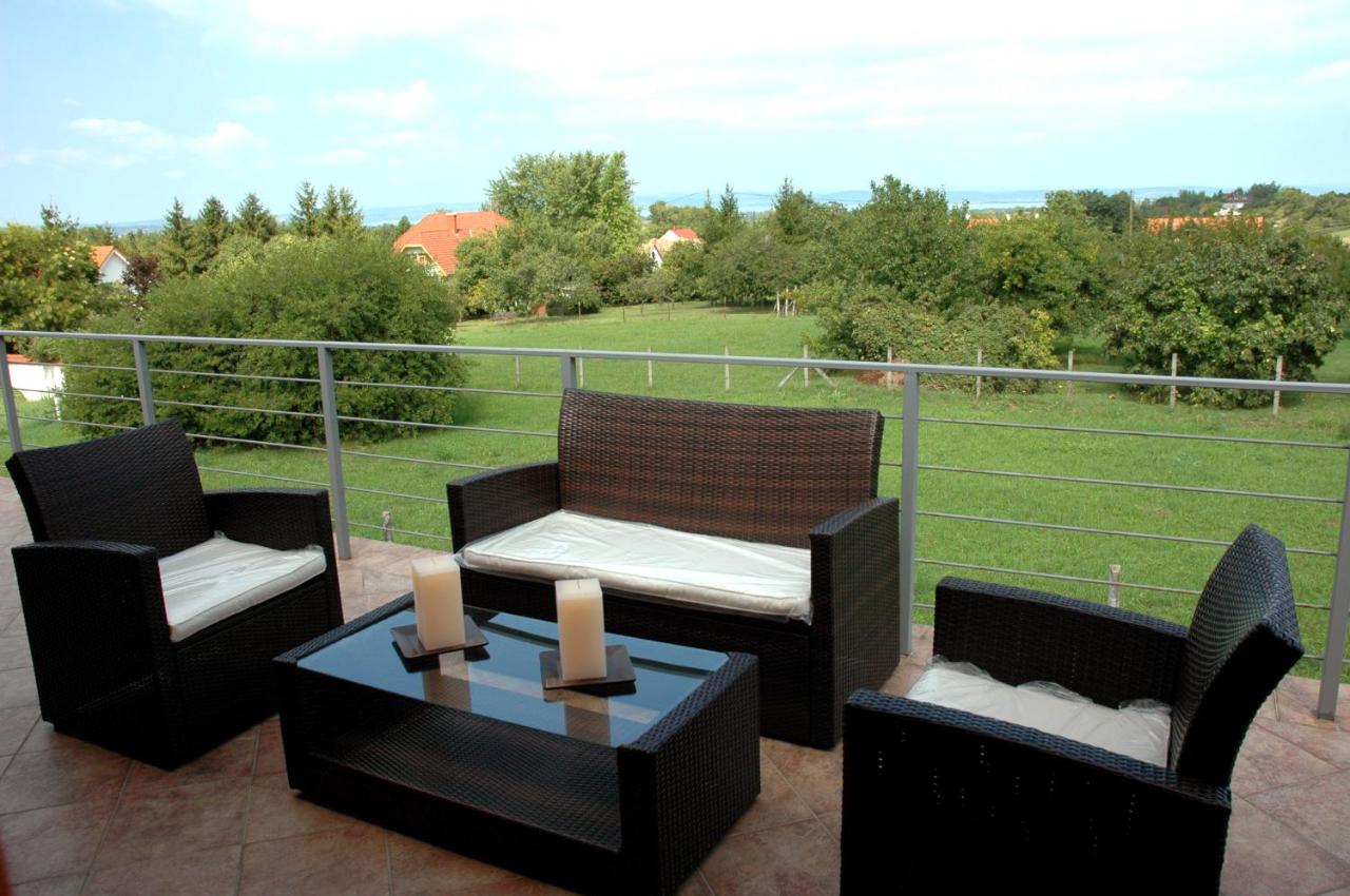 Aqua Villa - B&B Siófok