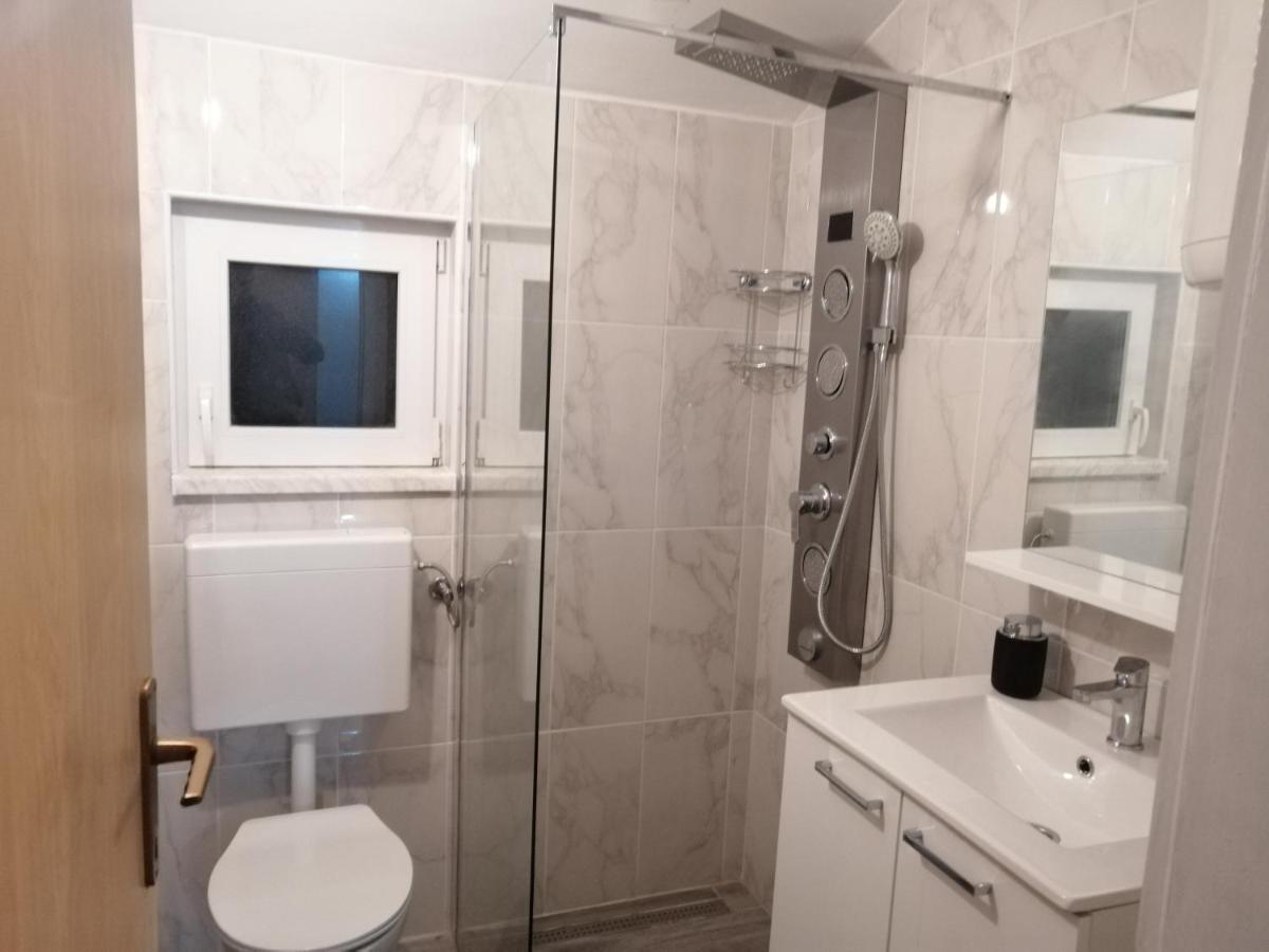 Apartment Happy 1 - B&B Pakoštane