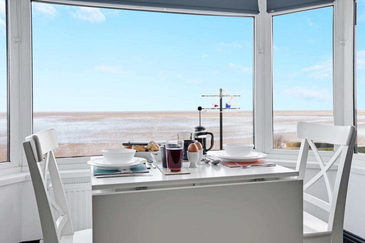 B&B Cleethorpes - TYME Coastal Retreats - 1 and 2 Bedroom - Bed and Breakfast Cleethorpes