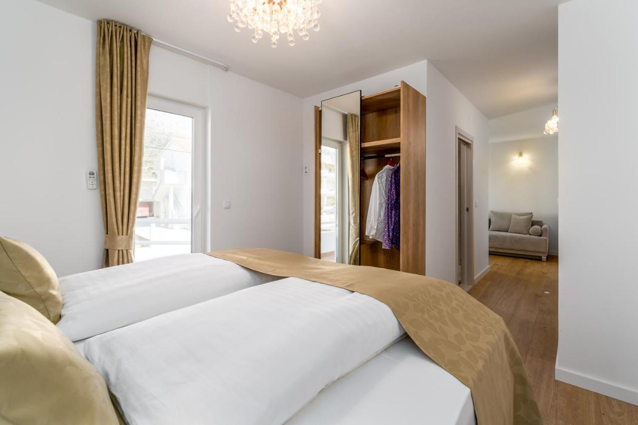 Comfort Double Room with Balcony and Mountain View