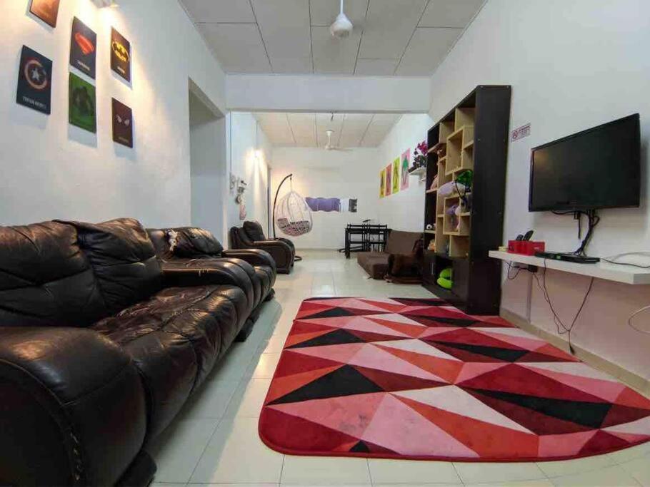 HOMESTAY DELISHA PARIT RAJA UTHM - Bed and Breakfast