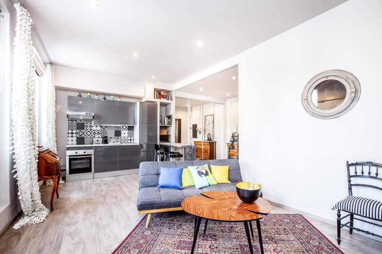 Superbe T2 de Standing au Pharo - Air Rental - B&B