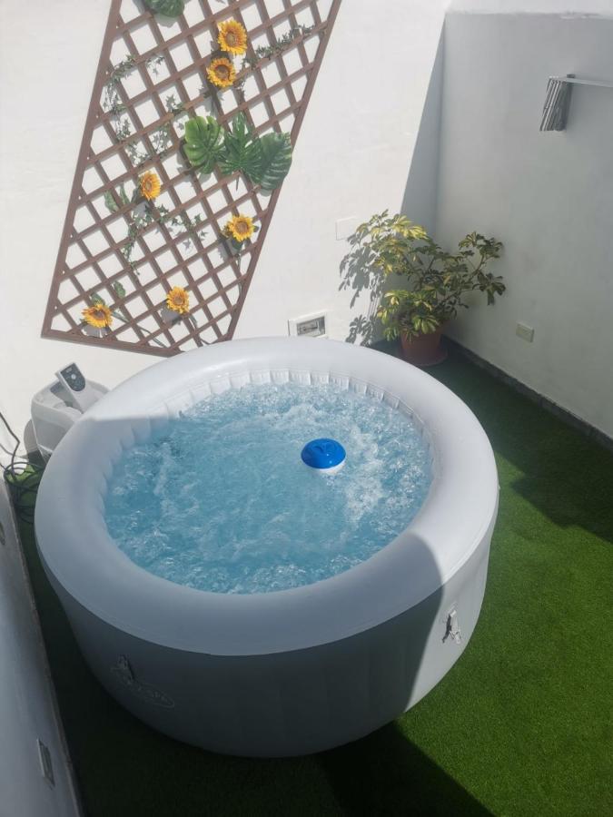 B&B Abades - CHALET CON JACUZZI CLIMATIZADO, BARBACOA Y CERCA DE LA PLAYA - Bed and Breakfast Abades