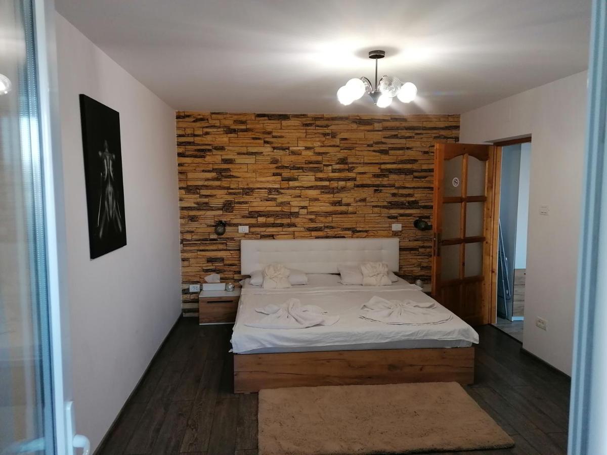 B&B Drobeta Turnu Severin - New Insomnia Studio - Bed and Breakfast Drobeta Turnu Severin