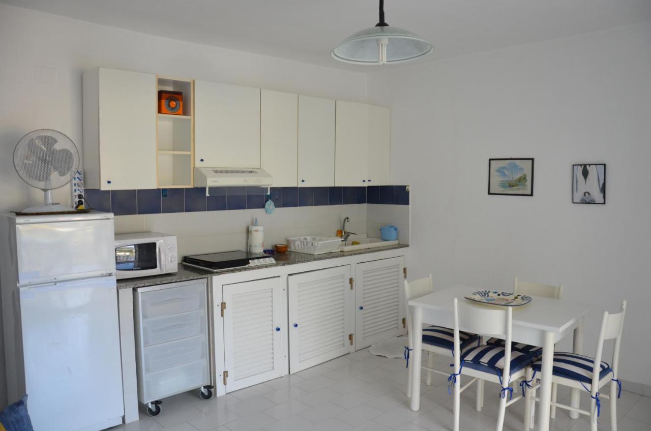 Ponza Holiday Homes - Cala Feola - B&B Ponza