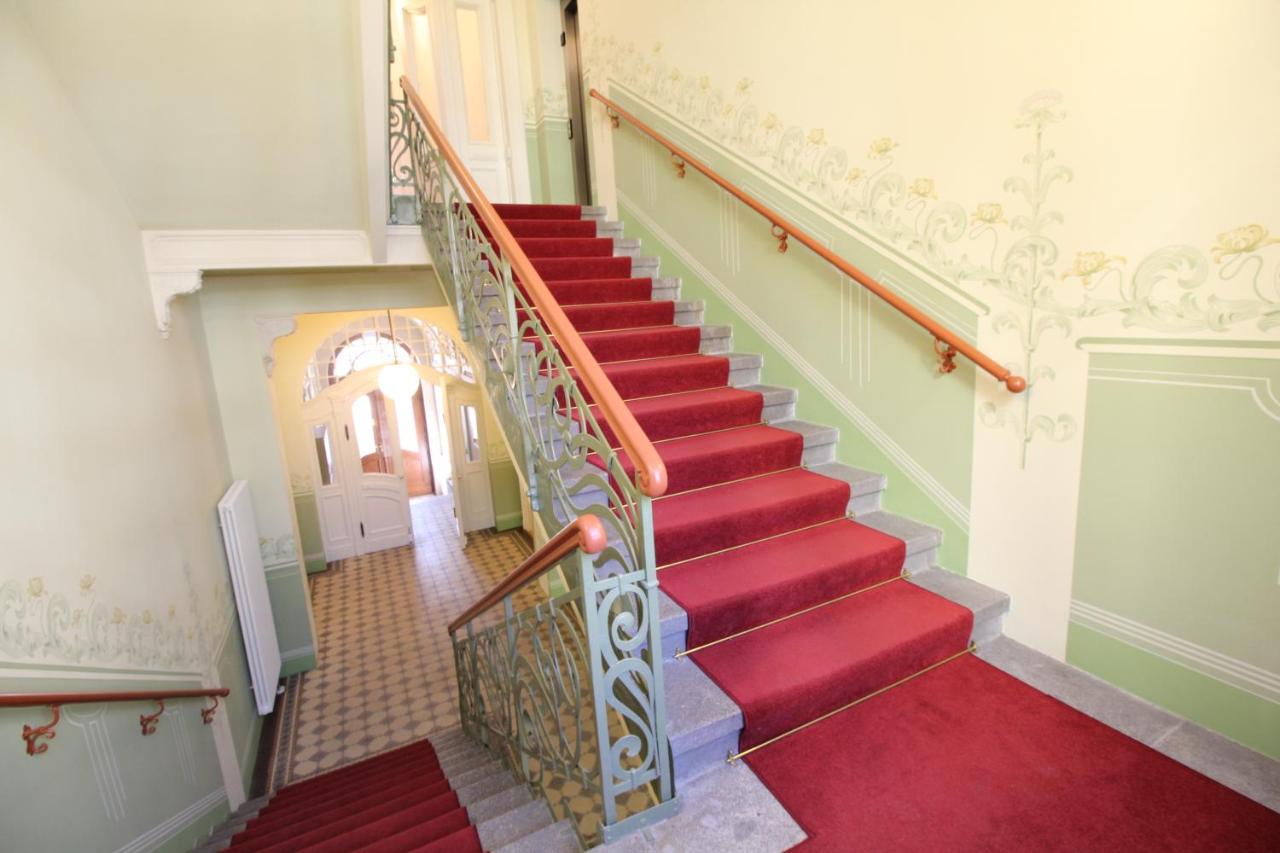 Zu Besuch im Palast - Perfekte Lage - Ferienwohnung Dresden