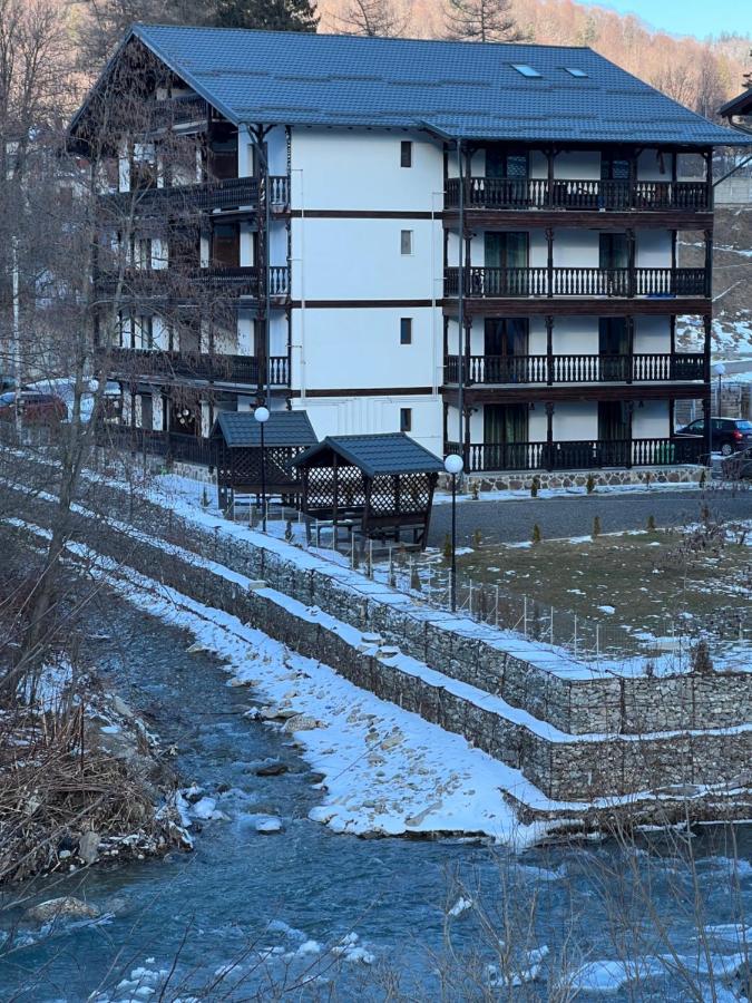Dream Mountain 9 - B&B