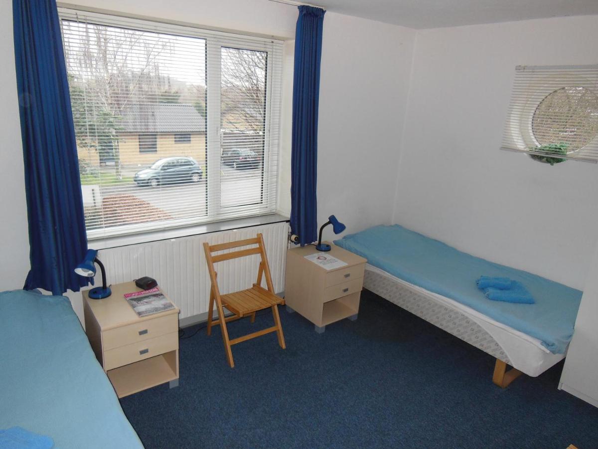 Standard Twin Room with Shared Bathroom