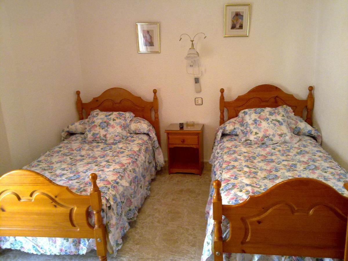 Twin Room with Private Bathroom