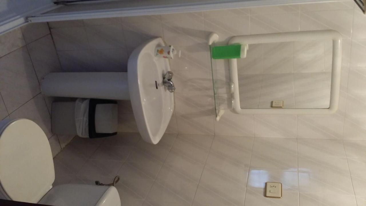 Doppel-/Zweibettzimmer mit eigenem Bad
