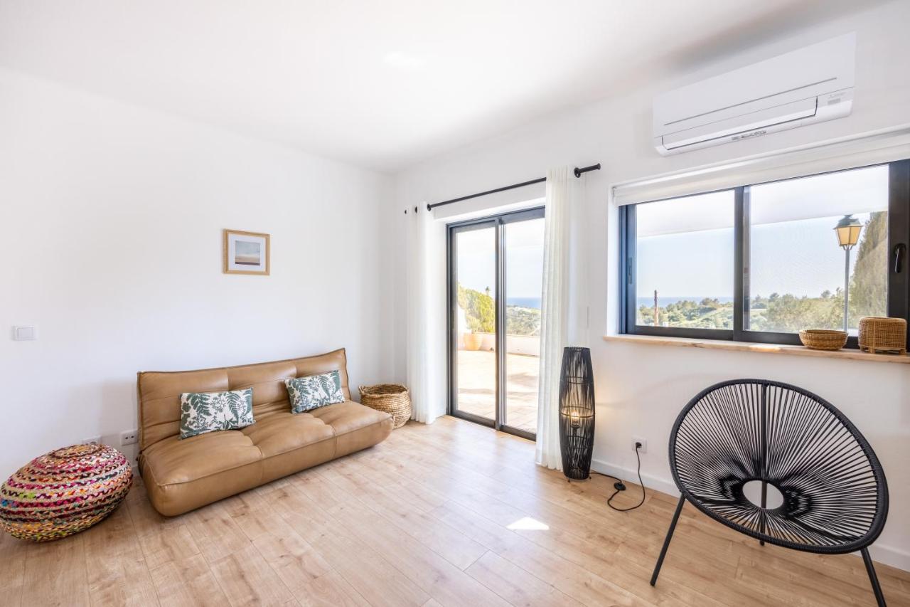 Fortaleza sea view Villa Miramar - Downstairs Apartment - Bed and Breakfast Burgau