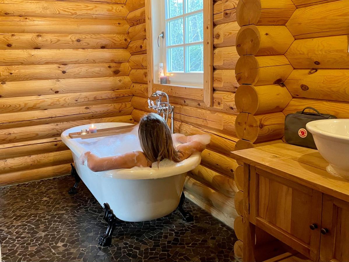 Deluxe Chalet met Hot Tub