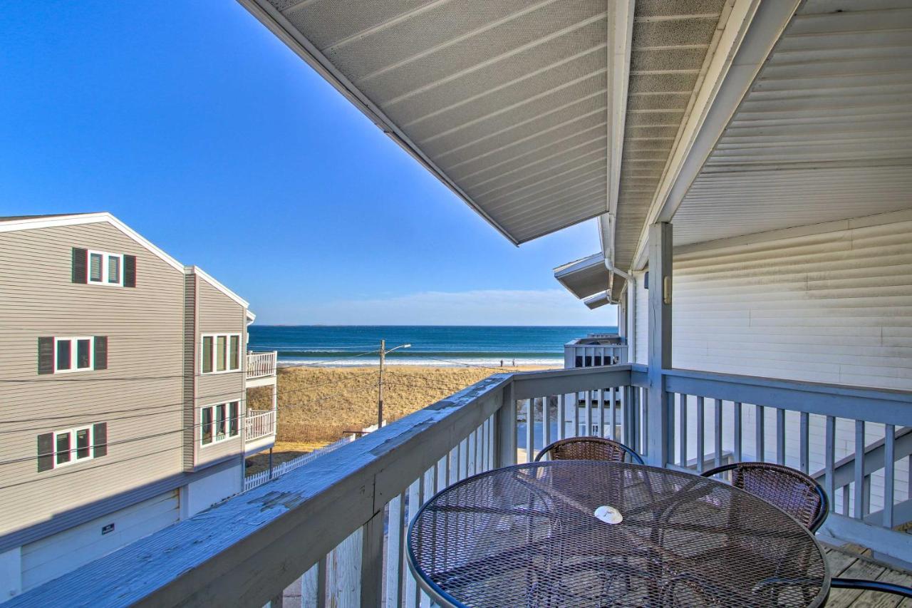 B&B Old Orchard Beach - Beachfront Old Orchard Beach Condo with Balcony - Bed and Breakfast Old Orchard Beach