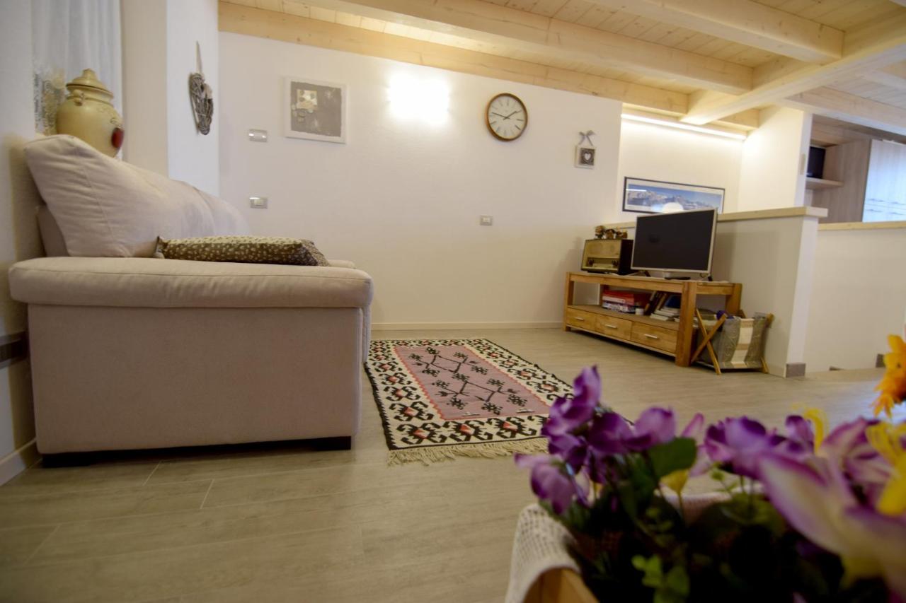 B&B Carano - APPARTAMENTO GIRASOLE - Bed and Breakfast Carano