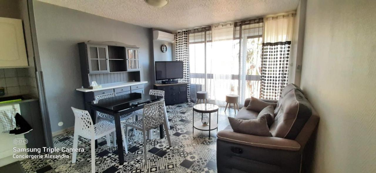 RESIDENCE DE LA MER - Appartement 2 chambres très spacieux A 2 pas du Port et de la Plage - Clim - parking - Ferienwohnung