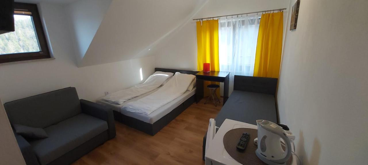 Vierbettzimmer mit eigenem Bad