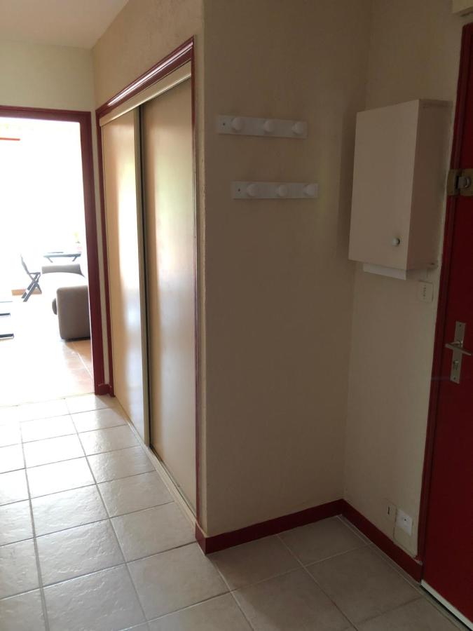 Appartement 2 pièces vue sur la rivière de l'Aven et le Bois d Amour - B&B