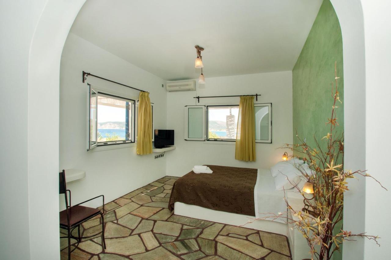 Standard Studio with living room