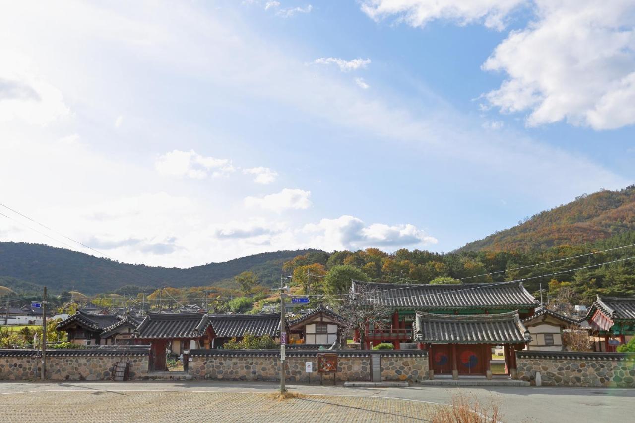 B&B Gyeongju - Pension Seoak - Bed and Breakfast Gyeongju