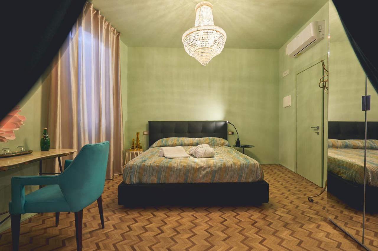 King Room with Spa Bath