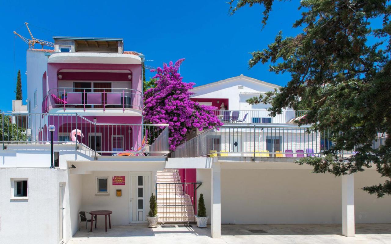 Villa Pinky &Superior 2 heated pools 2 jakuzzi and 2 barbique - B&B Seget Vranjica