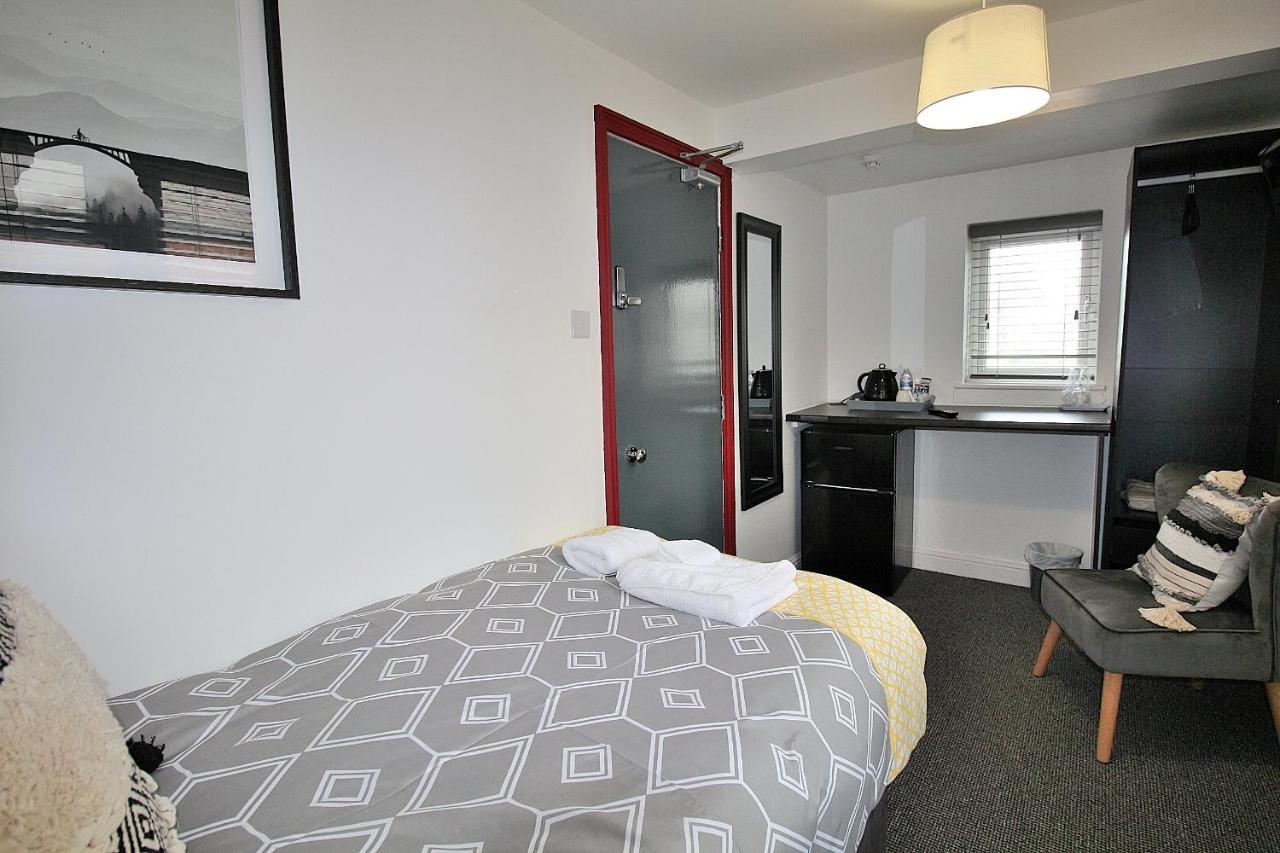 Chambre Simple avec Salle de Bains Commune