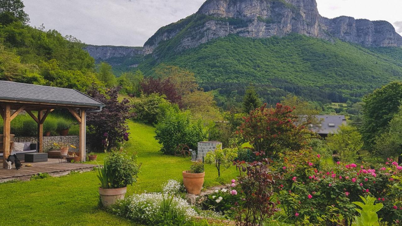 B&B Saint-Alban-Leysse - Suite au pied de la montagne et vue imprenable - Bed and Breakfast Saint-Alban-Leysse