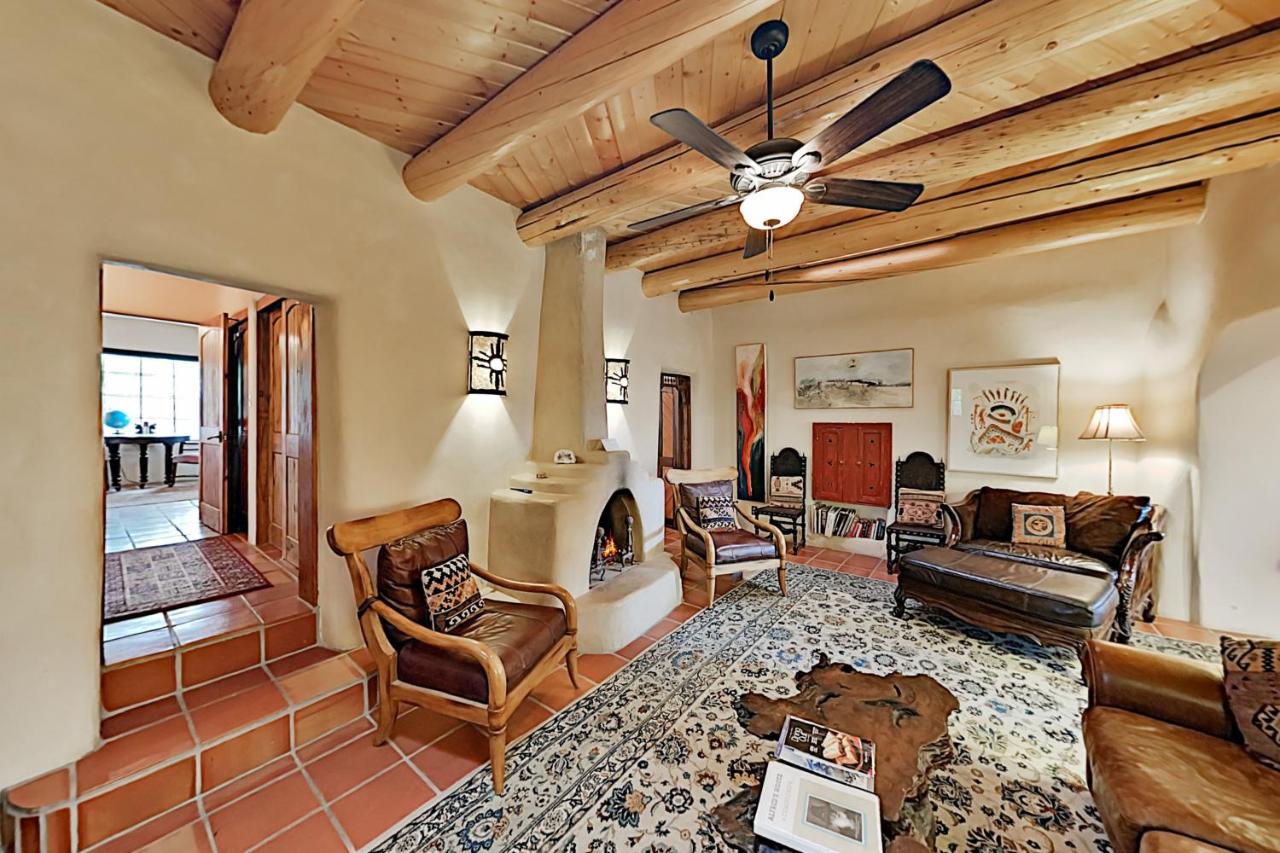 B&B Taos - Alfred's Hacienda & Casita - Bed and Breakfast Taos