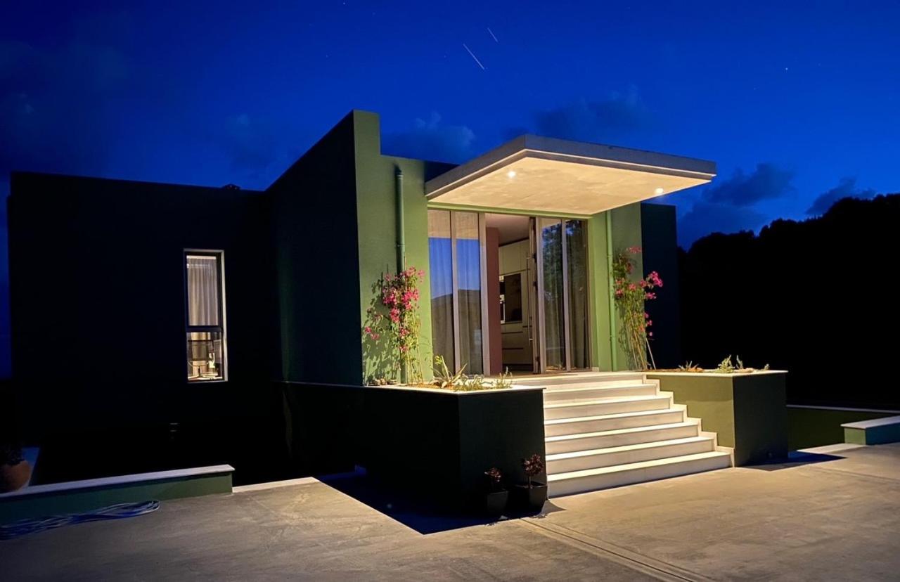 FinIQ Boutiq Studios + Apartment - B&B