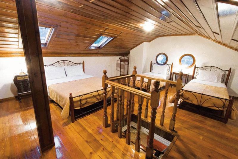 Apartment (5 Adults)