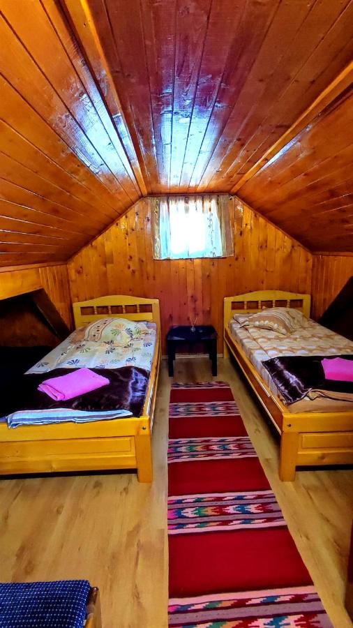 Zweibettzimmer mit Gemeinschaftsbad