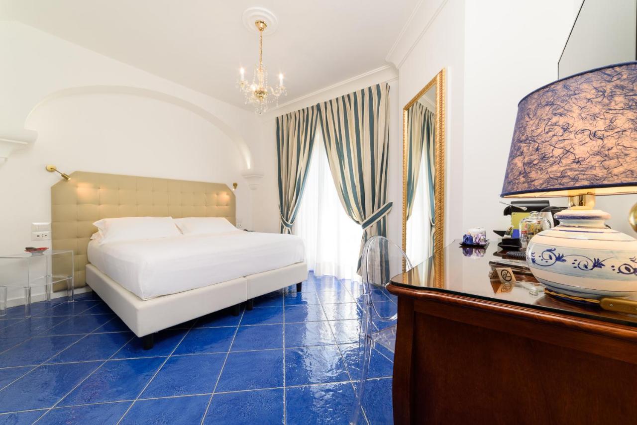 Deluxe Doppel-/Zweibettzimmer mit Balkon