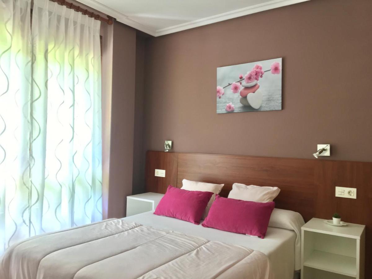 Studio (2 Adults)