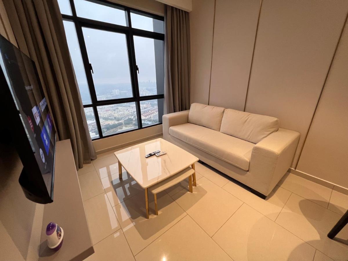 B&B Shah Alam - Hill10 iCity Shah Alam 2Bedroom FREE PARKING WIFI - Bed and Breakfast Shah Alam