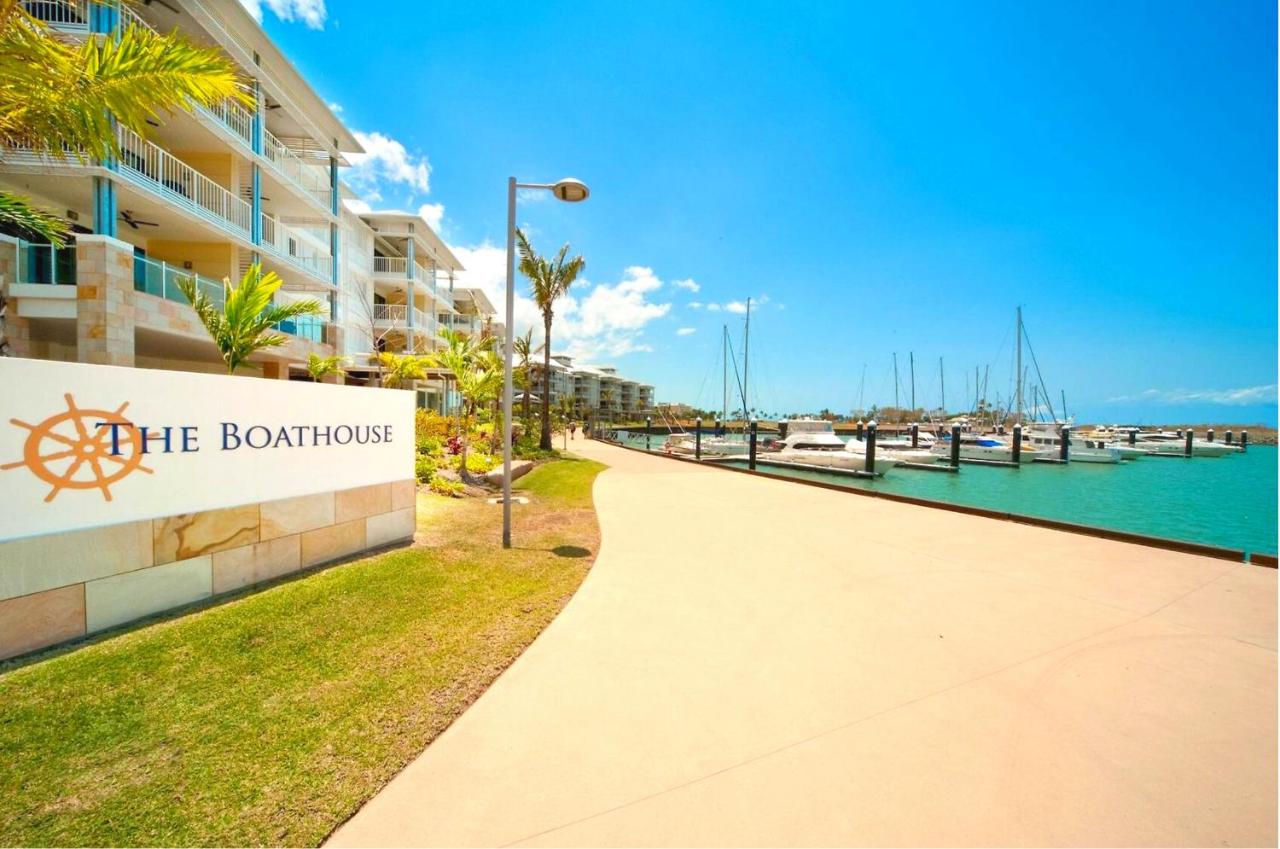 Absolute Luxury Marina Lifestyle at The Port of Airlie Beach - B&B