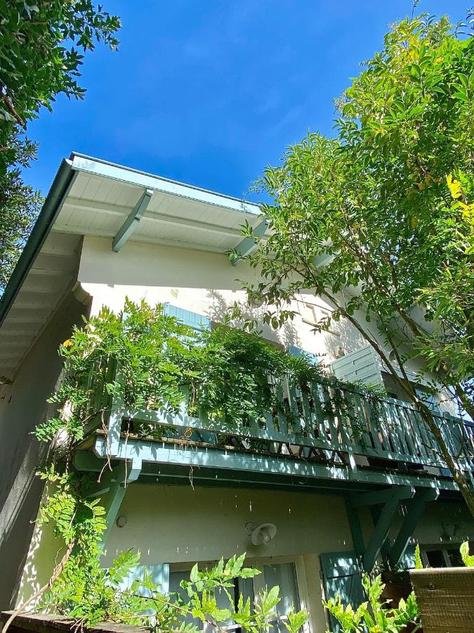 Apartment mit Balkon