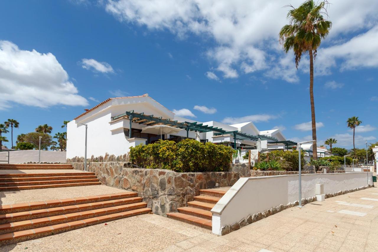 Modern Oasis with Sun & Style 3 Pools AC WiFi - B&B Maspalomas