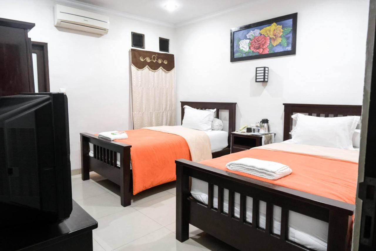 B&B Medan - Pasola Guest House - Bed and Breakfast Medan