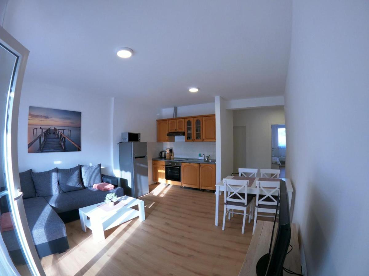 Apartment Gloria - B&B Peroj