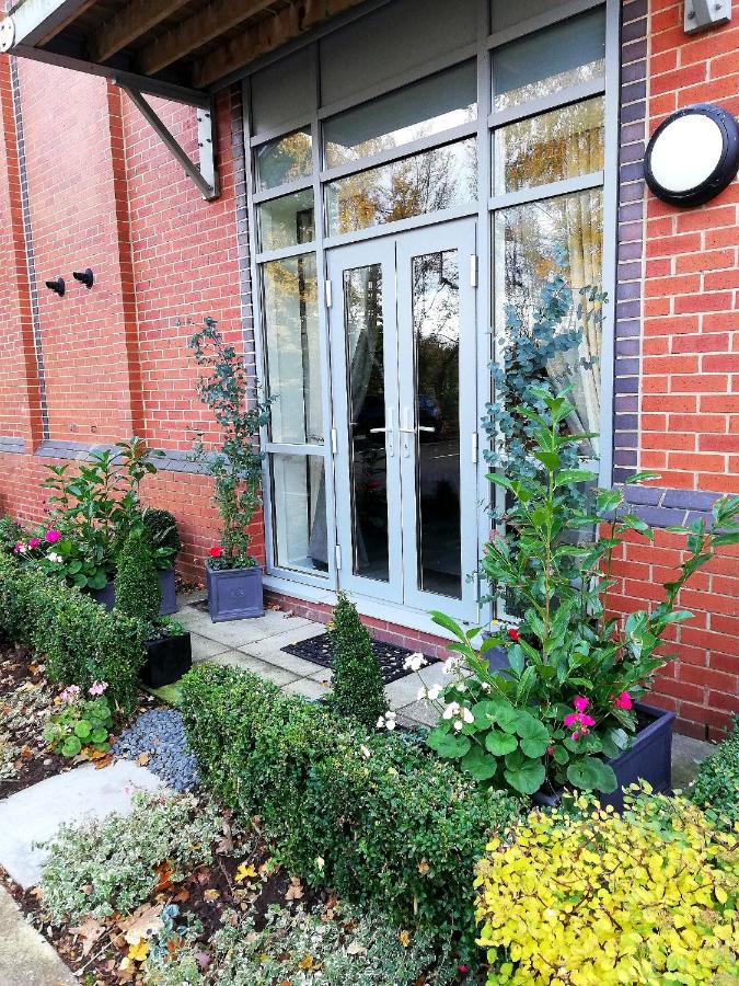 Executive Apartment nr NEC, BP Pulse Live, Hampton In Arden - B&B Hampton in Arden