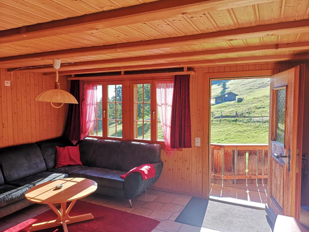 Chalet mit Alpenambiente Axalp - Chambres d’hôtes Brienz