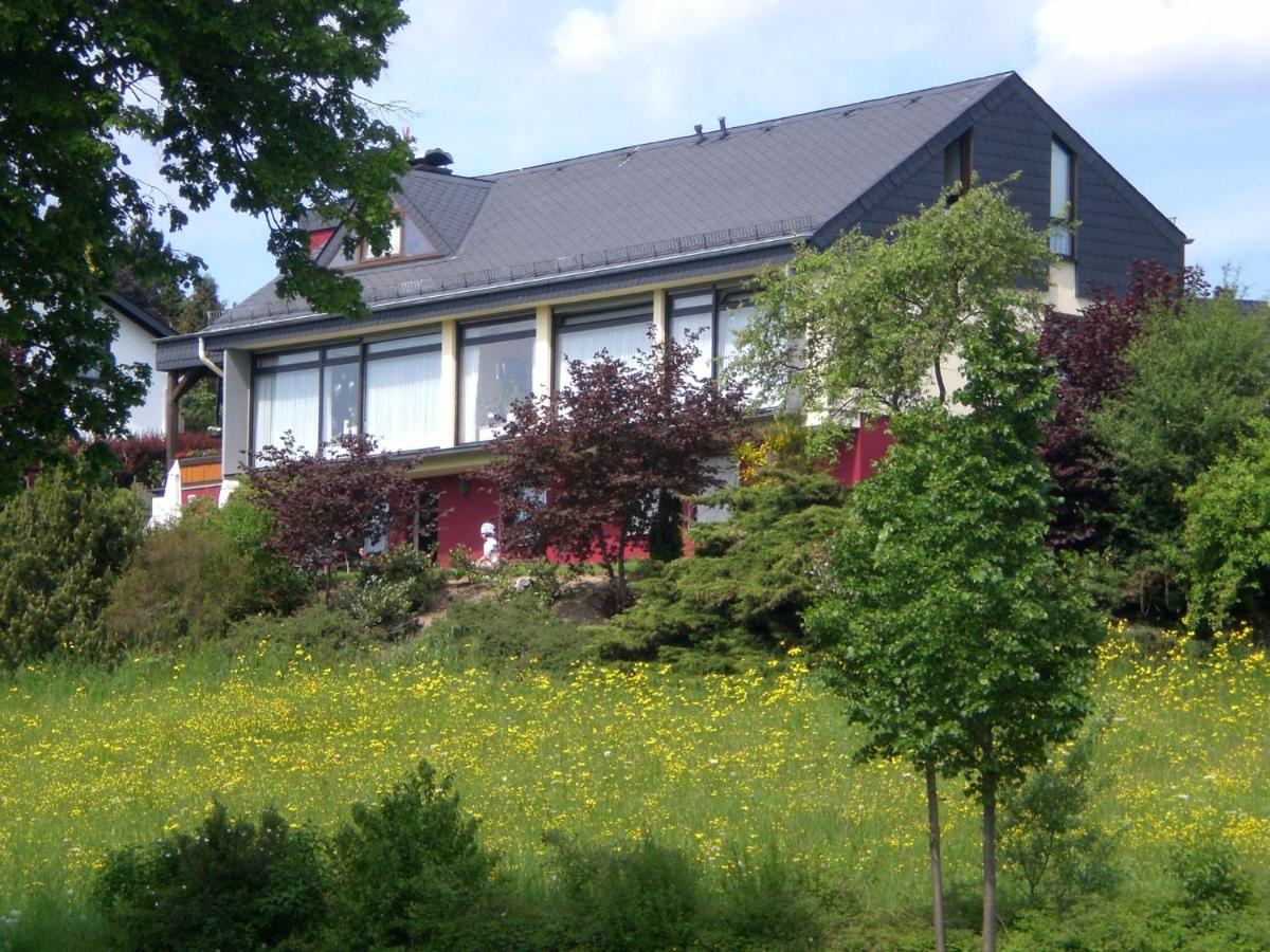 B&B Kelberg - Ferienwohnungen Blum - Bed and Breakfast Kelberg