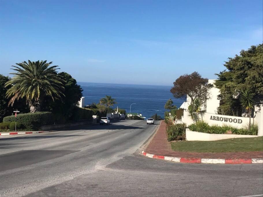 Seaviews from Arrowood - B&B