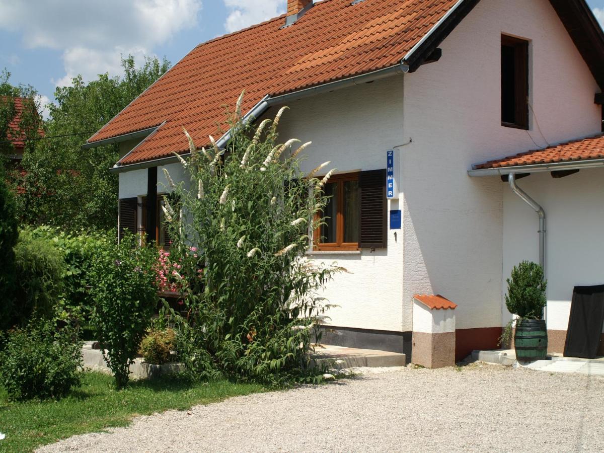 One-Bedroom House with Terrace