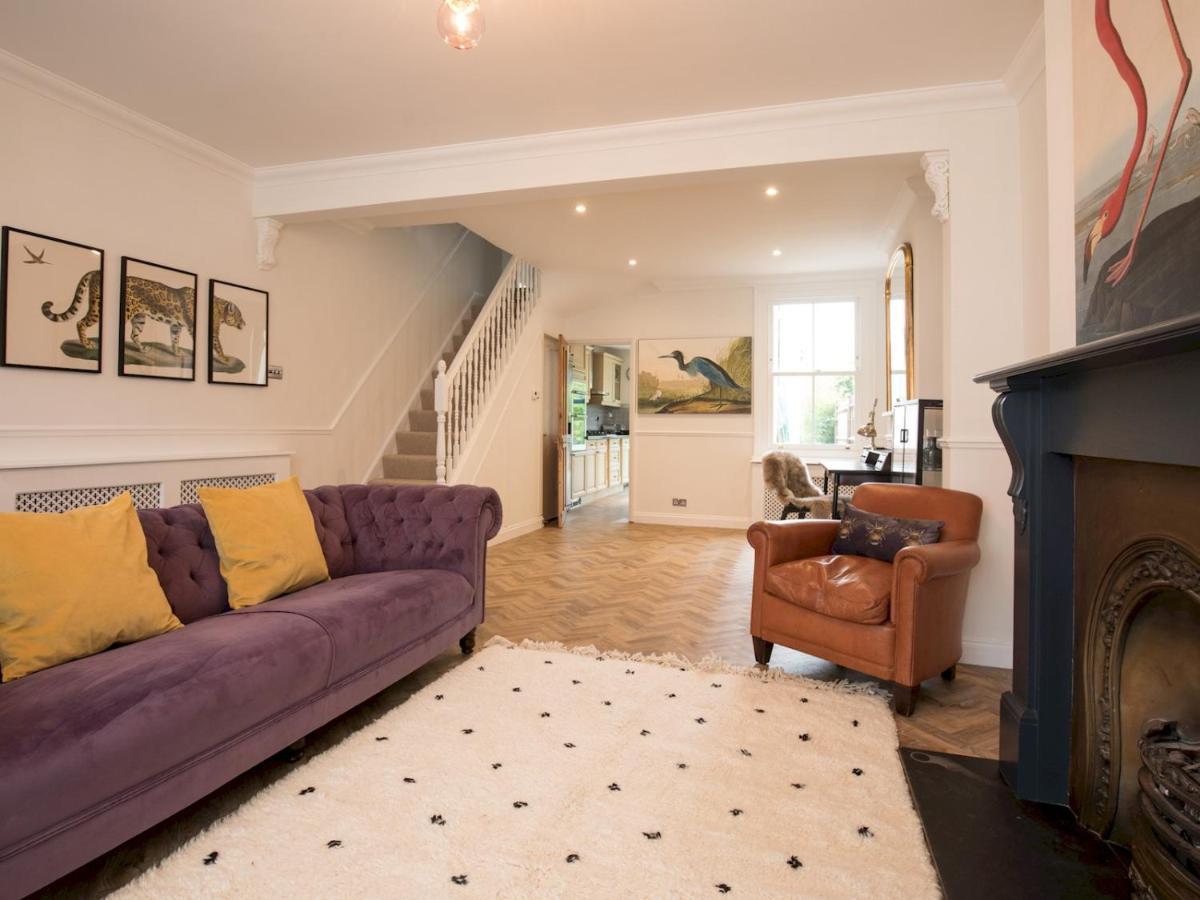 B&B Windsor - Pass the Keys Cheerful Roomy 6 Sleeper in Central Windsor with Garden - Bed and Breakfast Windsor